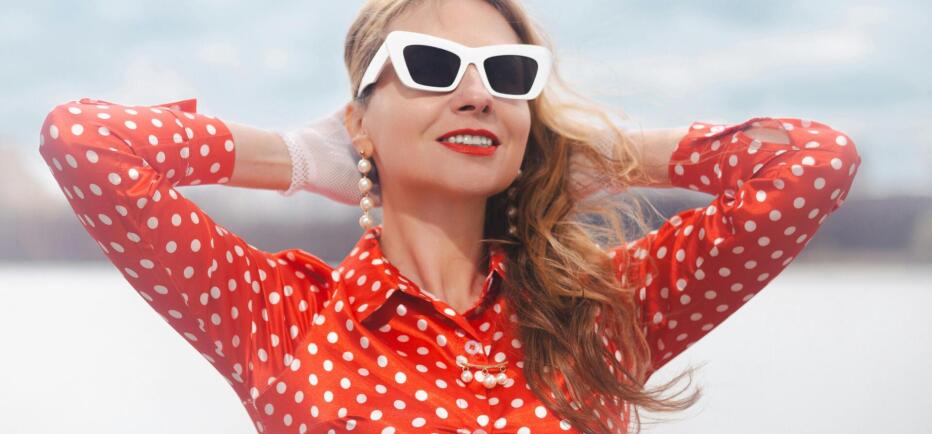 Polka Dot: Η ανατομία ενός διαχρονικού look για όλη την ημέρα