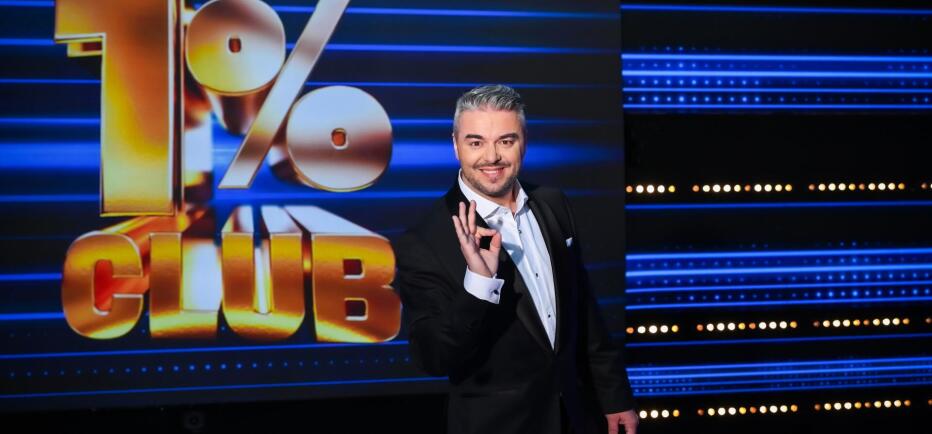 1% Club: Καλεσμένοι η Κατερίνα Γερονικολού και ο Δημήτρης Κουρούμπαλης