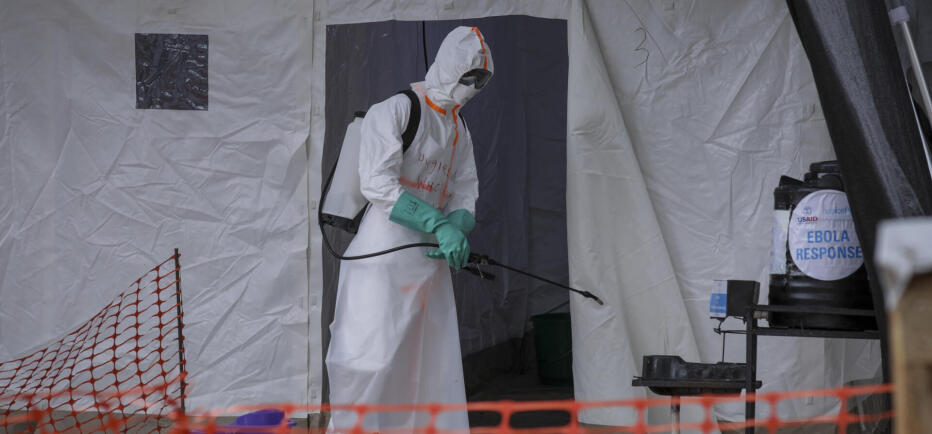 «Καμπανάκι» ΠΟΥ για τον θανατηφόρο Έμπολα: «Εξαπλώνεται πολύ γρήγορα»