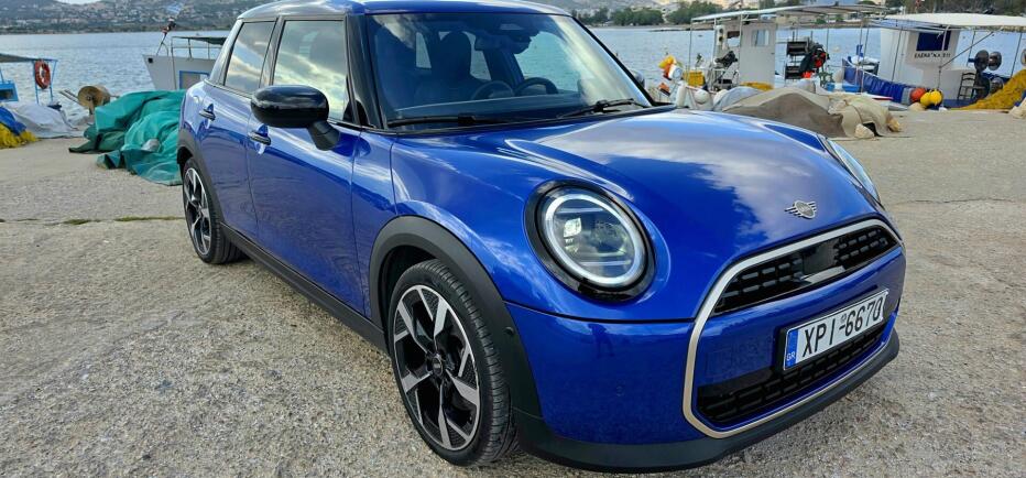 Οδηγούμε το πεντάθυρο MINI 1,5 με τους 156 ίππους