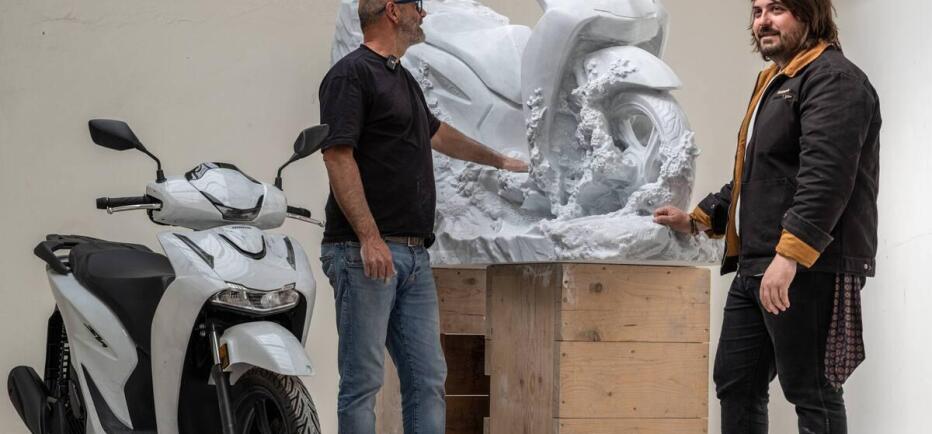 Η Honda γιορτάζει τα 25 χρόνια του SH125i με...γλυπτική