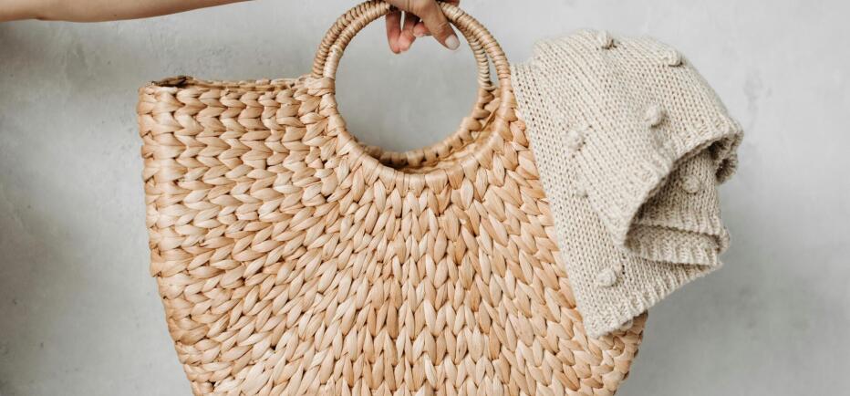 Basket Bags: Η διαχρονική γοητεία της ψάθινης τσάντας
