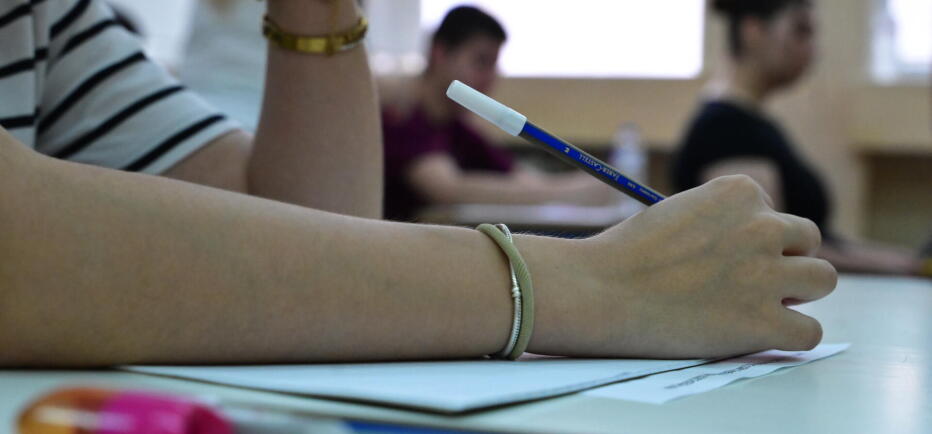 Πανελλήνιες 2026: Δείτε τα θέματα στη Νεοελληνική Γλώσσα και Λογοτεχνία