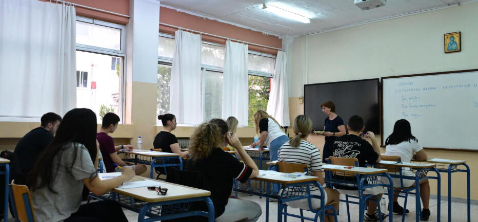 Πανελλήνιες 2026: Δείτε τα θέματα στα Νέα Ελληνικά για τα ΕΠΑΛ
