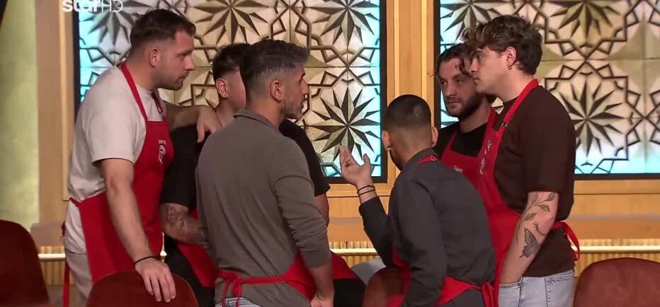 MasterChef: Η κόκκινη μπριγάδα υπέδειξε τον τρίτο υποψήφιο προς αποχώρηση
