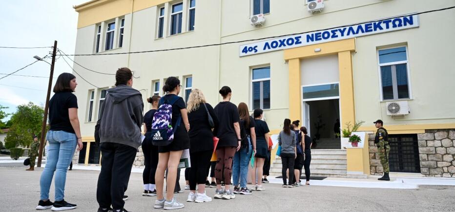 Γυναίκες στον Στρατό: Κατατάχθηκαν οι πρώτες εθελόντριες στη Λαμία