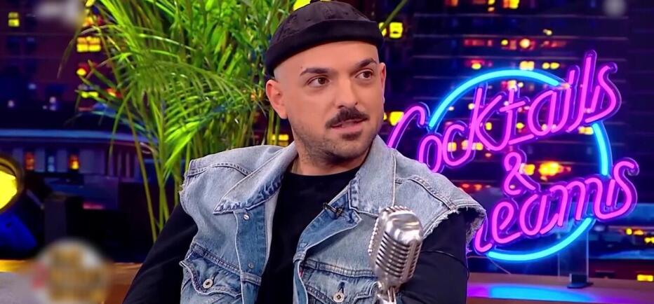 APON: «Στον έρωτα ζεις αυτό που φαντάζεσαι, παρά αυτό που βι