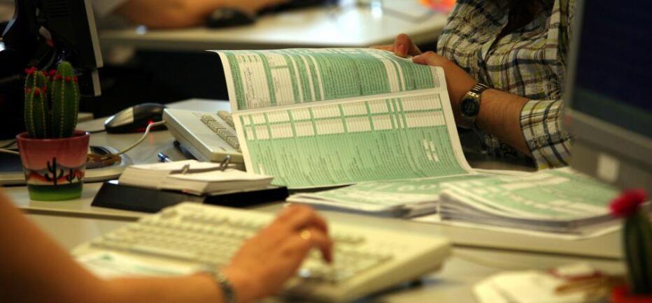 Φορολογικές δηλώσεις:  Έως τη Δευτέρα 15/6 προθεσμία για έκπτωση 3%