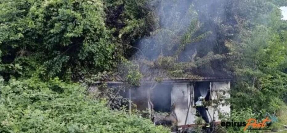 Τραγωδία στην Κόνιτσα: Τέσσερα αδέλφια απανθρακώθηκαν σε κοντέινερ