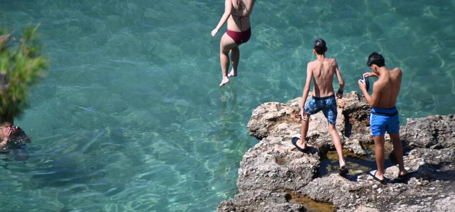 Καιρός: Έρχονται 34αρια – Αττική, Λάρισα και Πάτρα θα «ψηθούν» από τη ζέστη