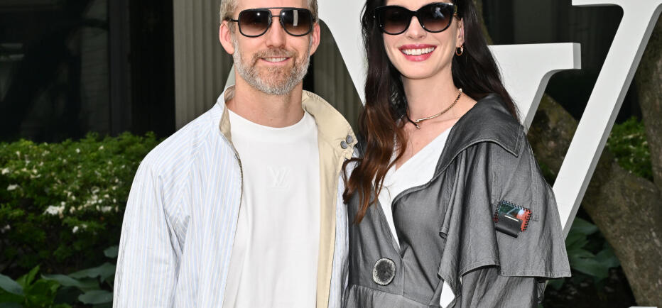 Anne Hathaway: Ο συγκινητικός τρόπος που ανακοίνωσε πως είναι πάλι έγκυος