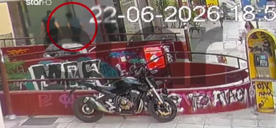 Καλλιθέα: Βίντεο με τον επιδειξία που κυνήγησε 26χρονη σε υπόγεια διάβαση