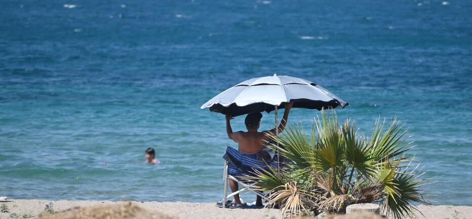 Kαιρός: Ζέστη και ισχυροί άνεμοι - Ποιες περιοχές βρίσκονται στο «κόκκινο»