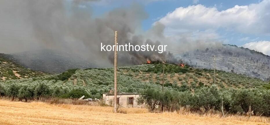 Φωτιά στο Σπαθοβούνι Κορινθίας κοντά στα διόδια της εθνικής οδού