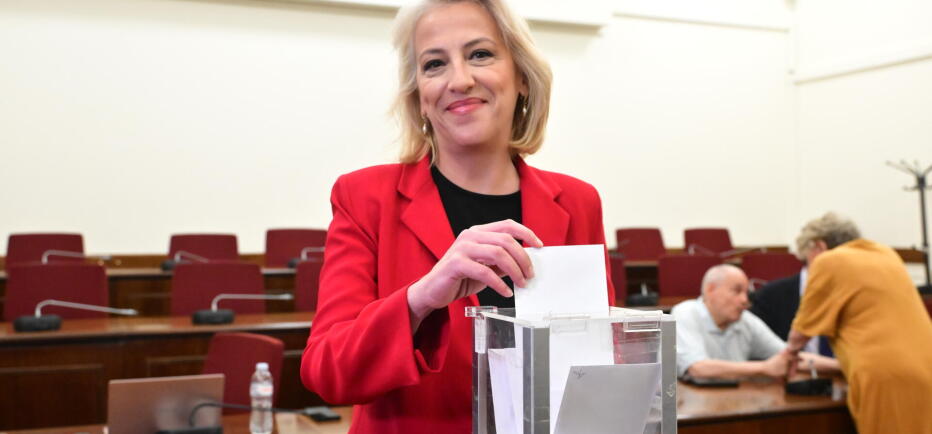 ΣΥΡΙΖΑ: Νέα πρόεδρος της ΚΟ εξελέγη η Ρένα Δούρου