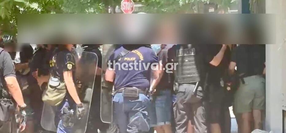 Βάγια Νέστορα: Ένταση αντιεξουσιαστών - αστυνομικών μετά την 4η προφυλάκιση