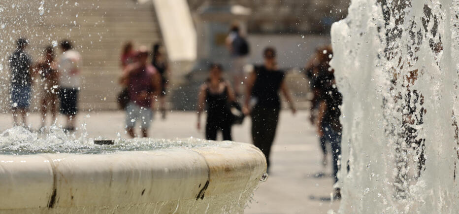 Καύσωνας: Έκτακτα μέτρα για τους εργαζόμενους-Τι ισχύει για την τηλεργασία