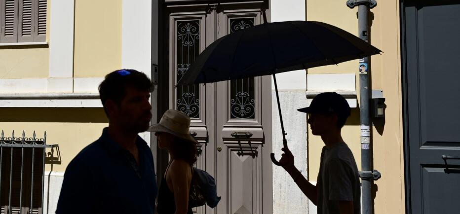 Υπουργείο Εργασίας: Παύση εργασιών και αύριο σε εξωτερικούς χώρους