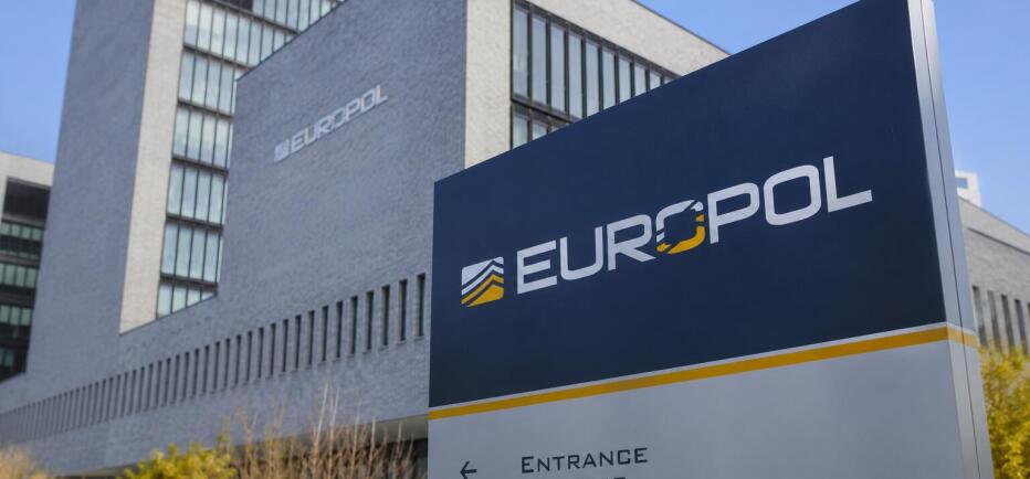 Europol: Εξαρθρώθηκε διεθνές δίκτυο διακίνησης μεταναστών, μέσω Ελλάδας