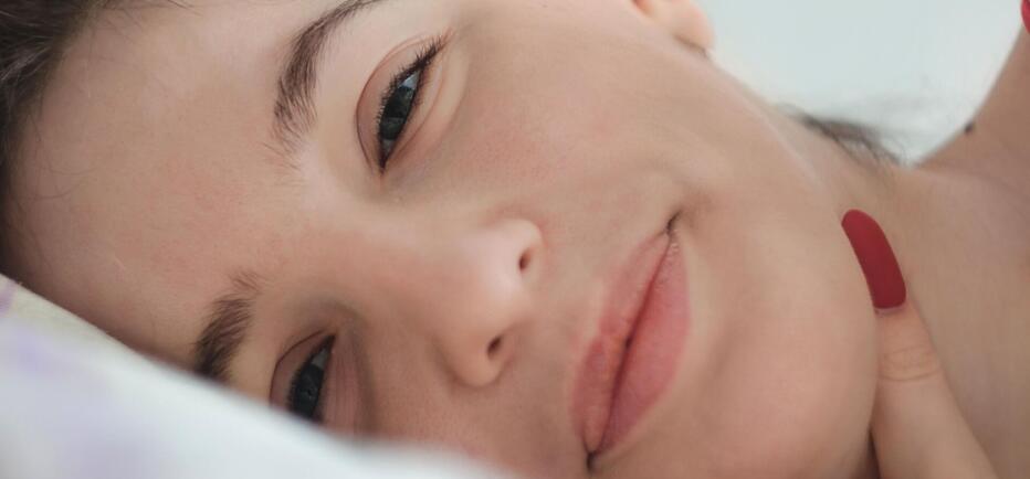 Nude lip liner: Ο απόλυτος οδηγός για χείλη γεμάτα και καλοσχηματισμένα