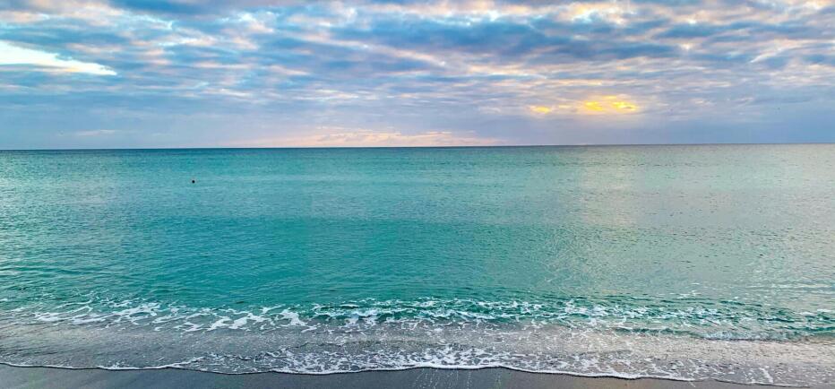 Κορινθία: Παραλίες με γαλαζοπράσινα νερά μία «ανάσα» από την Αθήνα