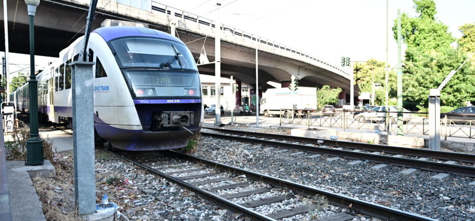 Μέγαρα: Νεκρή γυναίκα που παρασύρθηκε από τρένο του Προαστιακού