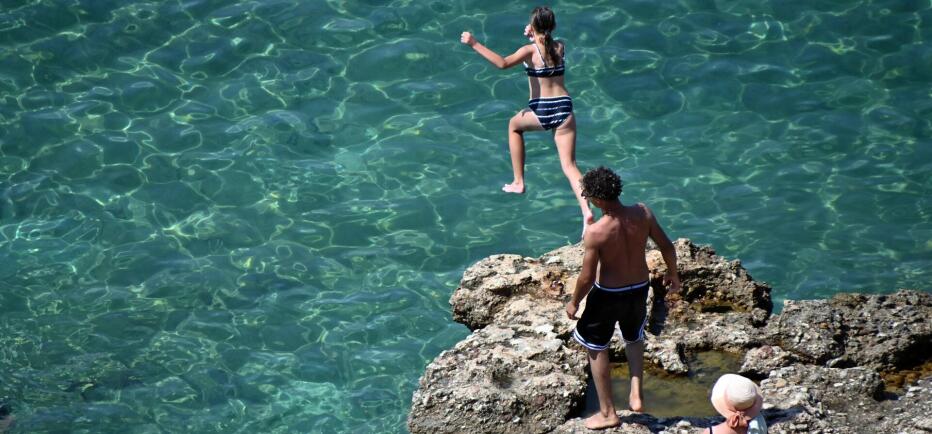 Χαλκιδική: 12χρονη παραλίγο να πνιγεί– Συνελήφθη ο πατέρας της