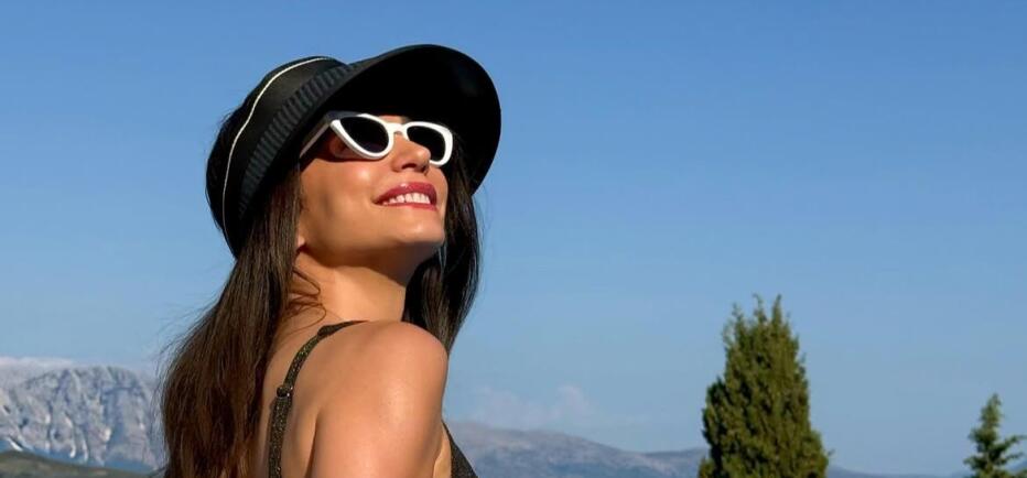 Κατερίνα Γερονικολού: «Έριξε» το Instagram με το μαύρο της μπικίνι