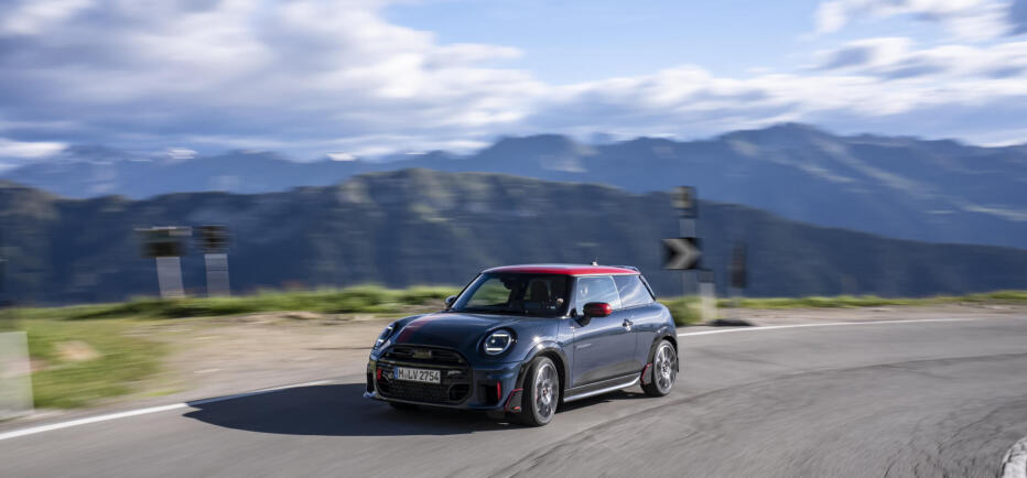 MINI John Cooper Works: Πως μπορείτε να το κάνετε μοναδικό