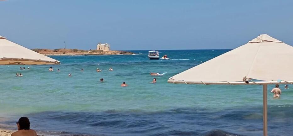 Μάλια: «Είδα τα παιδάκια να κουνάνε τα χέρια και να ζητάνε βοήθεια»