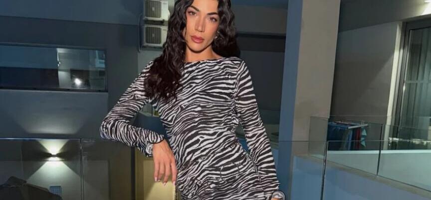 Ήβη Αδάμου: Η stylish εμφάνιση στο Ρέθυμνο της Κρήτης