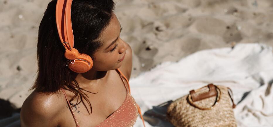 Η beach bag των διακοπών: Τι να βάλω πριν φύγω για το νησί;