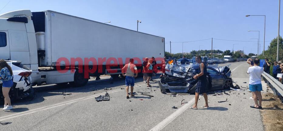 Πρέβεζα: Καραμπόλα με τραυματίες στην υποθαλάσσια σήραγγα
