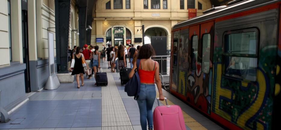 Δεκαπενταύγουστος: Πώς κινούνται μετρό, λεωφορεία, τραμ, τρόλεϊ στην Αθήνα