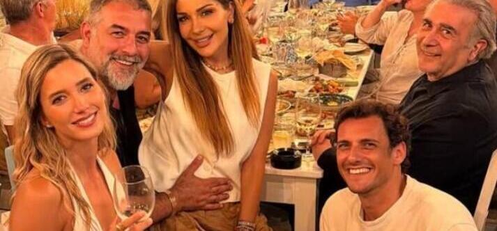 Βανδή - Μπισμπίκης: Συνεχίζουν τις διακοπές τους στην Αντίπαρο