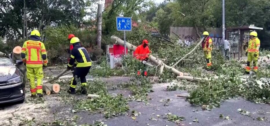 Γερμανία: Σφοδρές καταιγίδες και ανεμοστρόβιλοι - Νεκρή μία γυναίκα