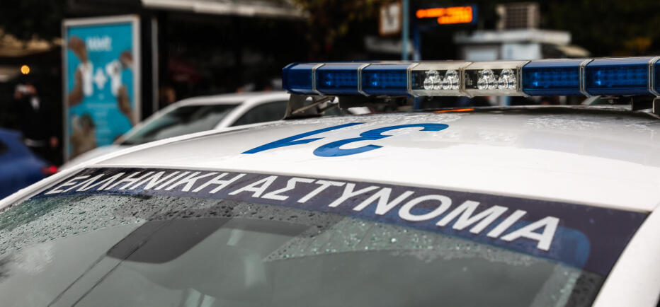 Συνελήφθη σύζυγος γνωστής παρουσιάστριας για ενδοοικογενειακή βία