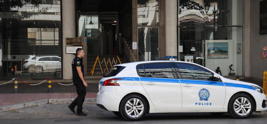 Ύποπτο αντικείμενο έξω από τράπεζα στην οδό Φιλελλήνων