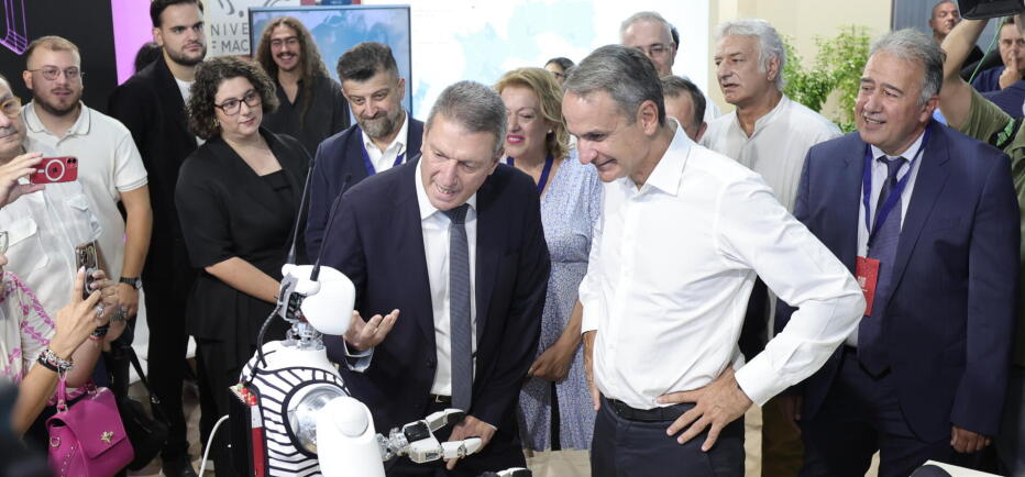 Μητσοτάκης ΔΕΘ: Από τη Formula 4 και την αφιλτράριστη ρετσίνα στα ρομπότ