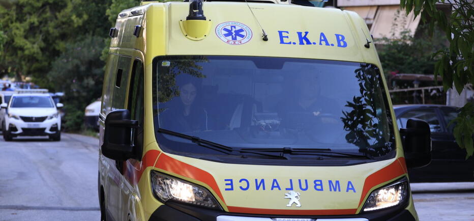 Θρήνος στη Ζαχάρω: Άνδρας πέθανε από ηλεκτροπληξία μπροστά στον γιο του