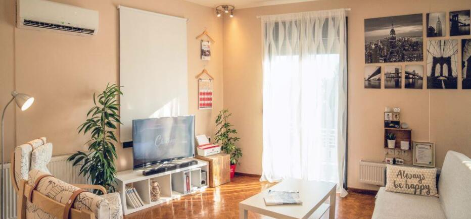 Κομισιόν: Νέοι κανόνες για Airbnb και βραχυχρόνιες μισθώσεις