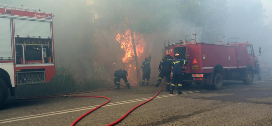 Φωτιά τώρα στη Χαλκιδική: Μήνυμα του 112 για ετοιμότητα στην περιοχή Σκάλα