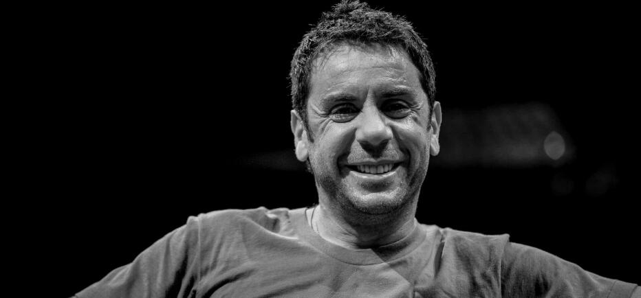 Γιώργος Μαζωνάκης: Σε «λαϊκή αγρυπνία» η σορός του