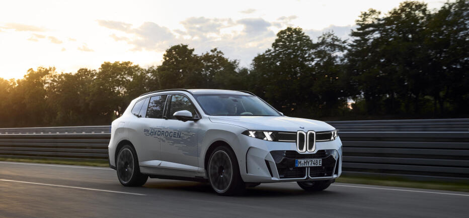 BMW iX5 Hydrogen: Δοκιμές σε πραγματικές συνθήκες οδήγησης