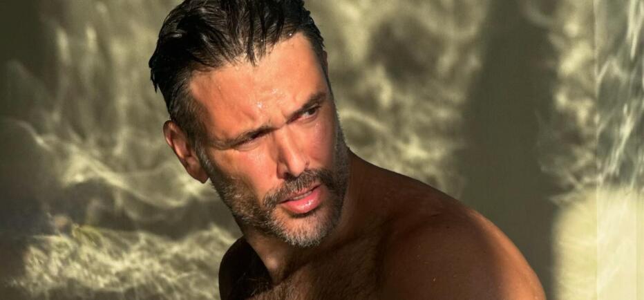 Μιχάλης Λεβεντογιάννης: Οι sexy φωτογραφίες από τις διακοπές του στην Τήνο
