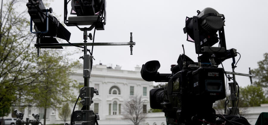 «Πόλεμος» Τραμπ με FOX, CBS, ABC και NBC