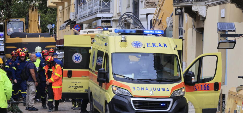 Πλάκα: Εντοπίστηκε και δεύτερη σορός γυναίκας στα συντρίμμια