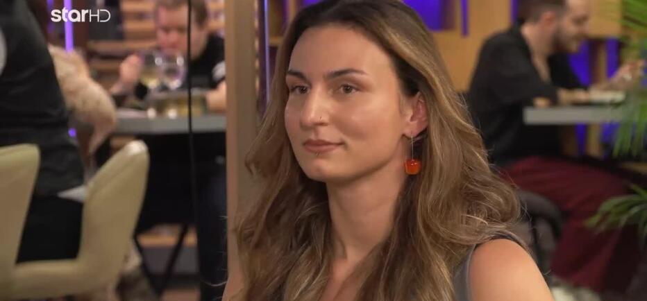 First Dates: Όταν η Πόπη αποκάλυψε τα 10 piercings της στον Γιάννη