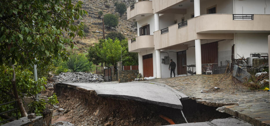 Στο έλεος της κακοκαιρίας η Κρήτη - Μήνυμα 112 για περιορισμό μετακινήσεων