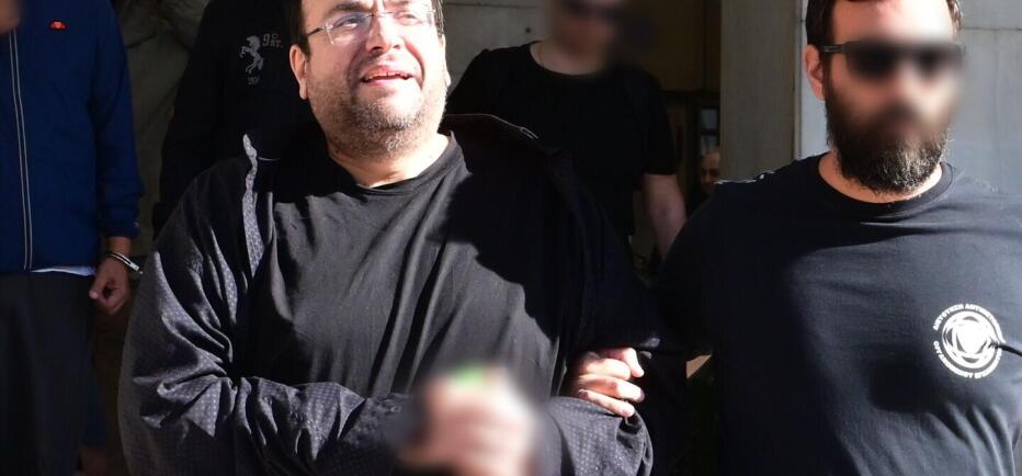 Ο Καμπούρης με χειροπέδες στον ανακριτή: «Είμαι αθώος, είναι σκευωρία»